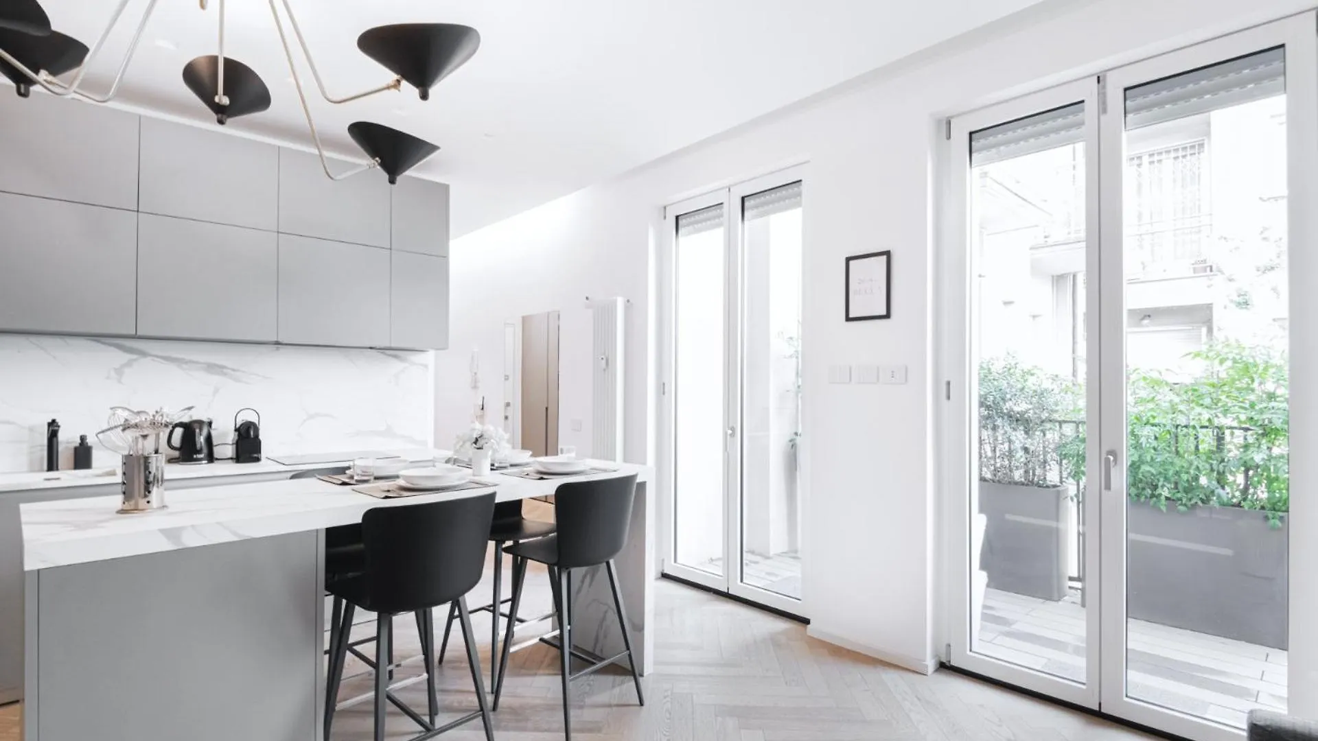 Easylife - Gioello Con Terrazzo Vicino Al Duomo Apartment Milan