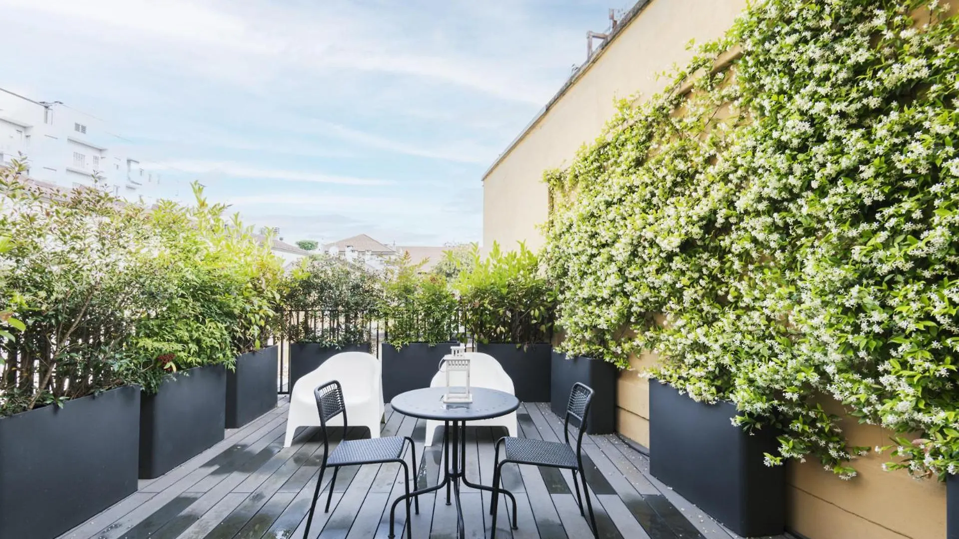 Easylife - Gioello Con Terrazzo Vicino Al Duomo Apartment Milan 0*,