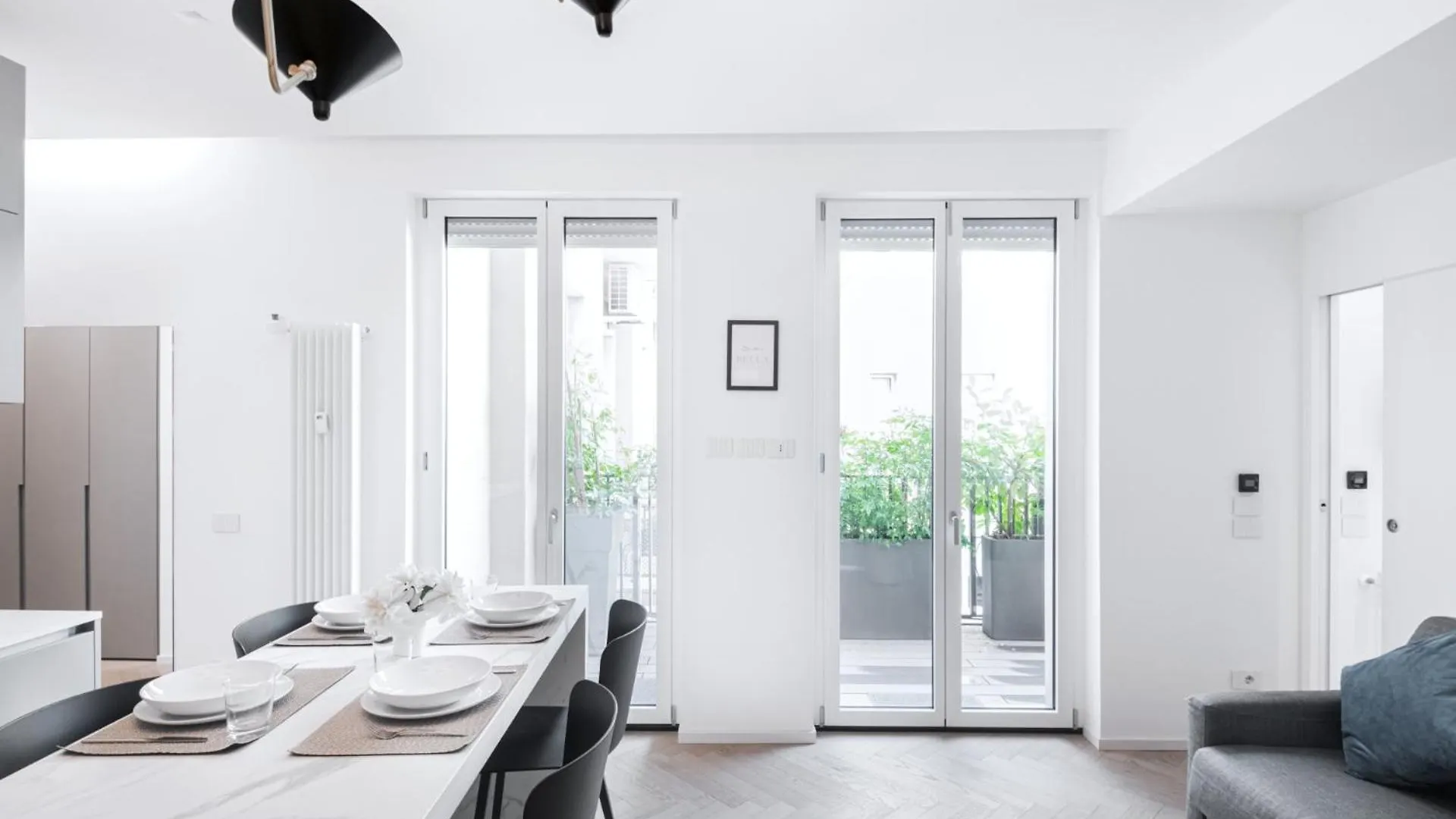 Easylife - Gioello Con Terrazzo Vicino Al Duomo Apartment Milan 0*,