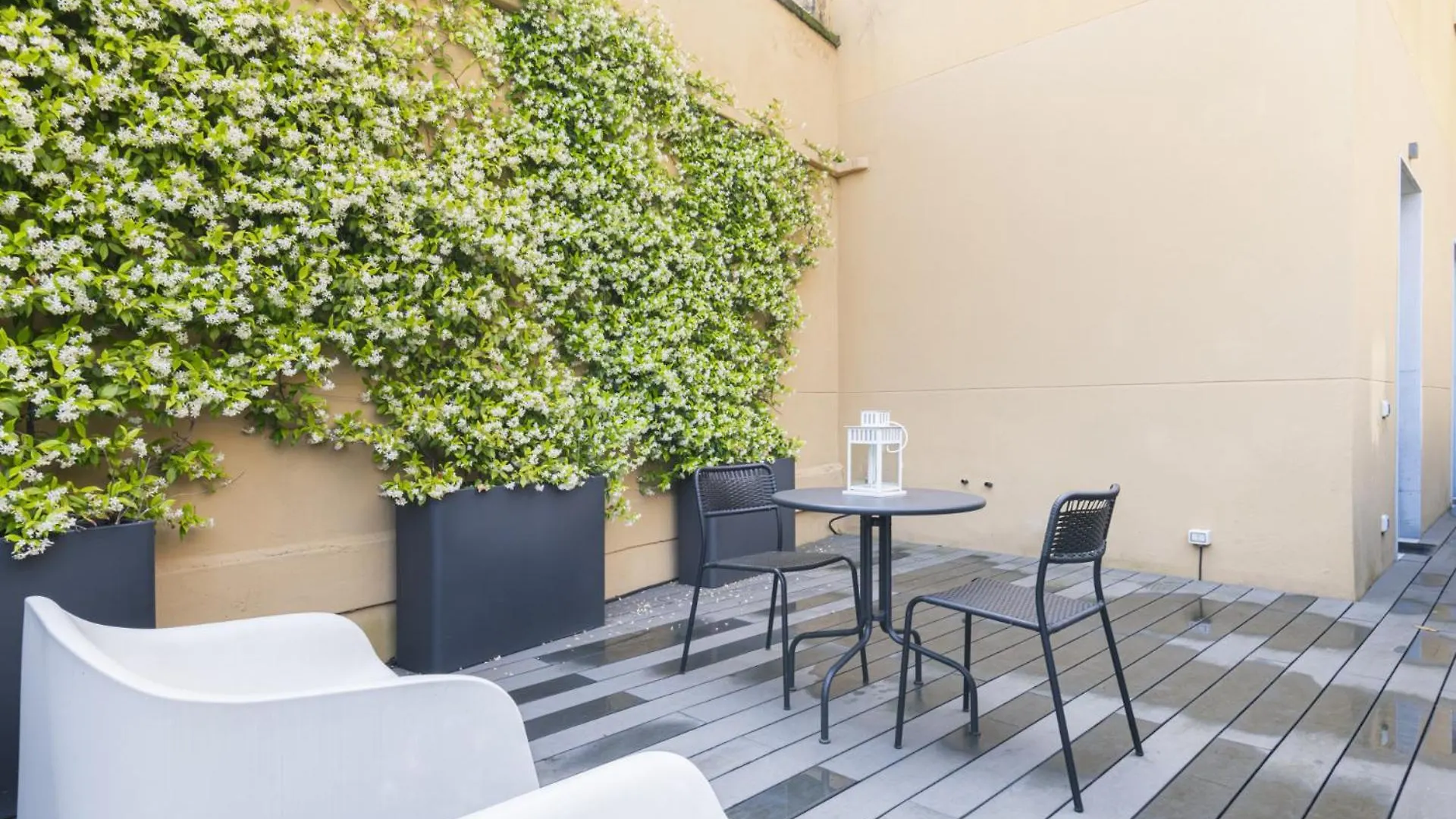 Easylife - Gioello Con Terrazzo Vicino Al Duomo Apartment Milan Italy